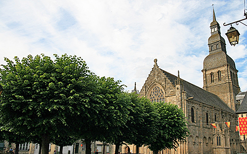 Dinan Tilleul Basilique