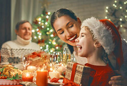 Noel Famille Cadeau DR